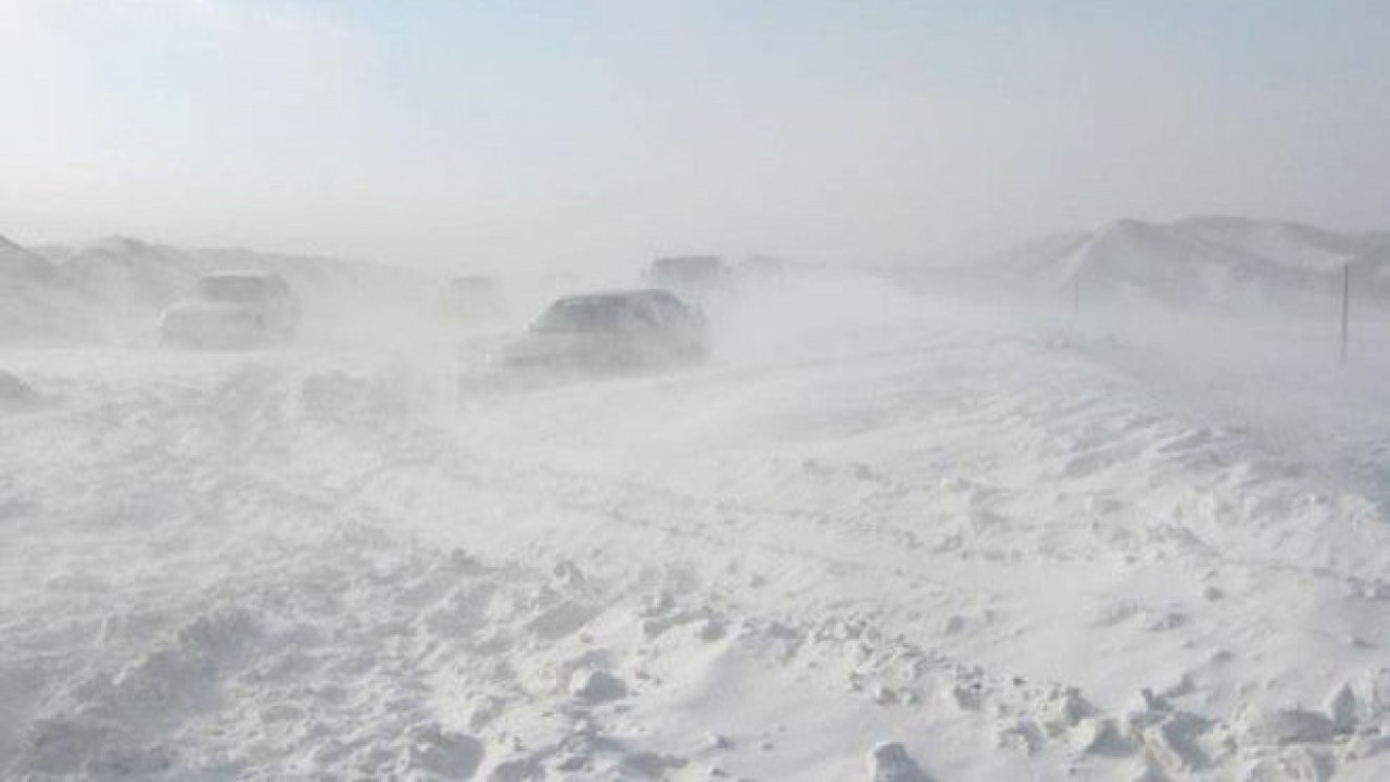 Гамшгийн сургалтанд төсвийн мөнгөөр хамрагдсан Өмнөговь аймгийн удирдлагууд гамшгаас иргэдээ хамгаалж чадсангүй
