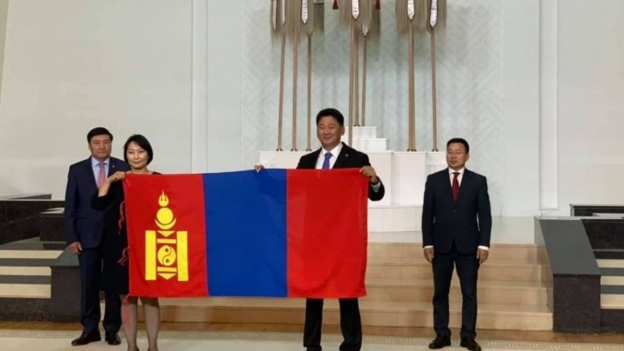 Ерөнхий сайд У.Хүрэлсүх “Дэлхийн ур чадвар-2019” тэмцээнд оролцох залууст Төрийн далбаагаа мандуулан ирэхийг ерөөлөө