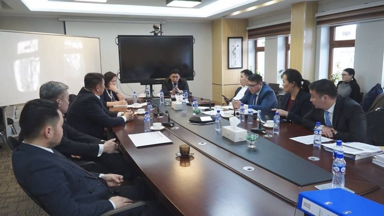 УЛААНБААТАР ХОТОД ХЭРЭГЖҮҮЛЖ БАЙГАА ТӨСӨЛ, ХӨТӨЛБӨРҮҮДИЙГ ШАЛГАВ