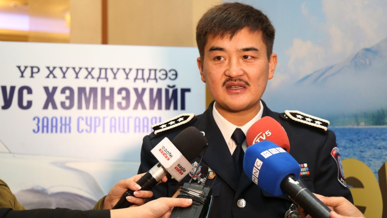 Өнгөрсөн оны байдлаар манай орны 264 гол мөрөн, 704 булаг шанд, 286 нуур тойром, 12 рашаан ширгэжээ
