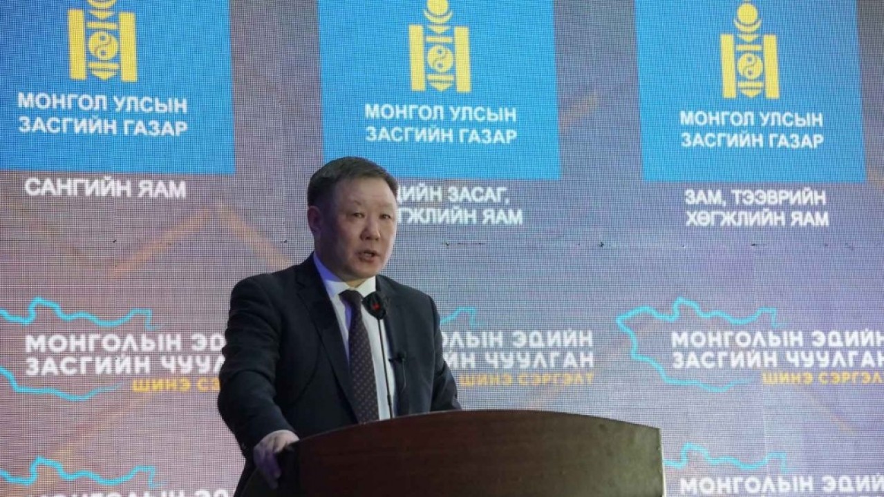 ХИЛИЙН БООМТУУДЫГ ТӨМӨР ЗАМ БОЛОН АВТО ЗАМААР ХОЛБОНО